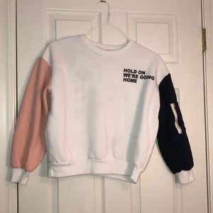 Zipper pocket sweater